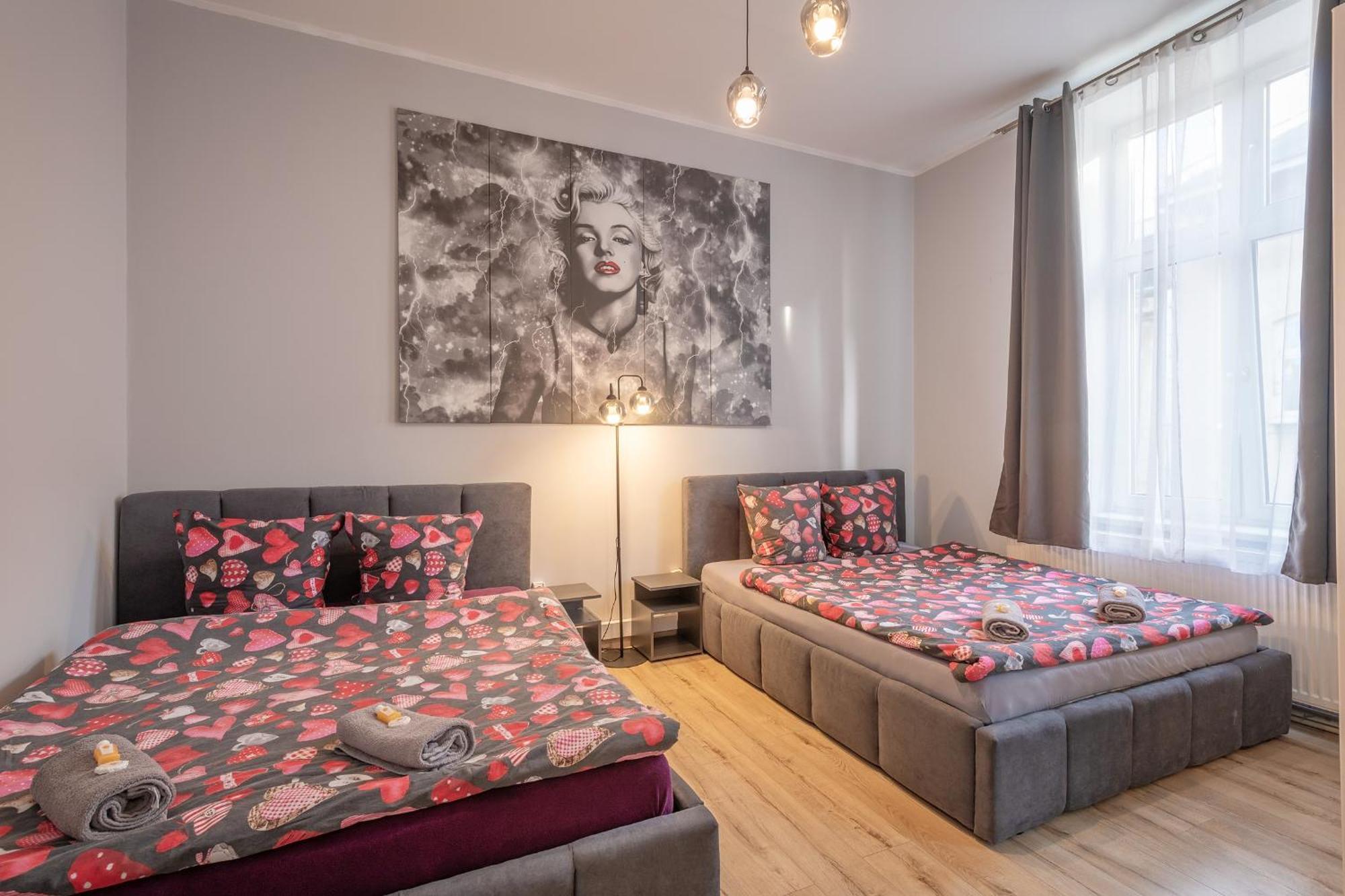 70S Guest Room Krakau Buitenkant foto